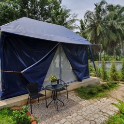 <span lang=th>ห้องเต้นท์พัก 4 ท่าน</span><span lang=en>Quadruple Tented Room</span>